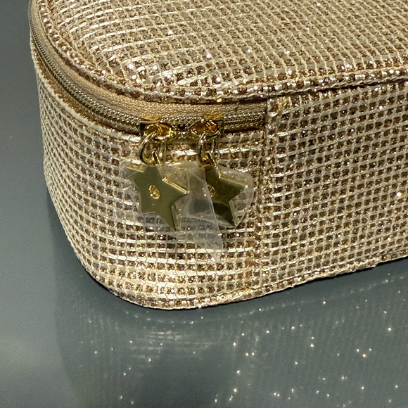 Christian Dior Gold Woven Makeup Pouch with Branded Box - Picture 7 of 8